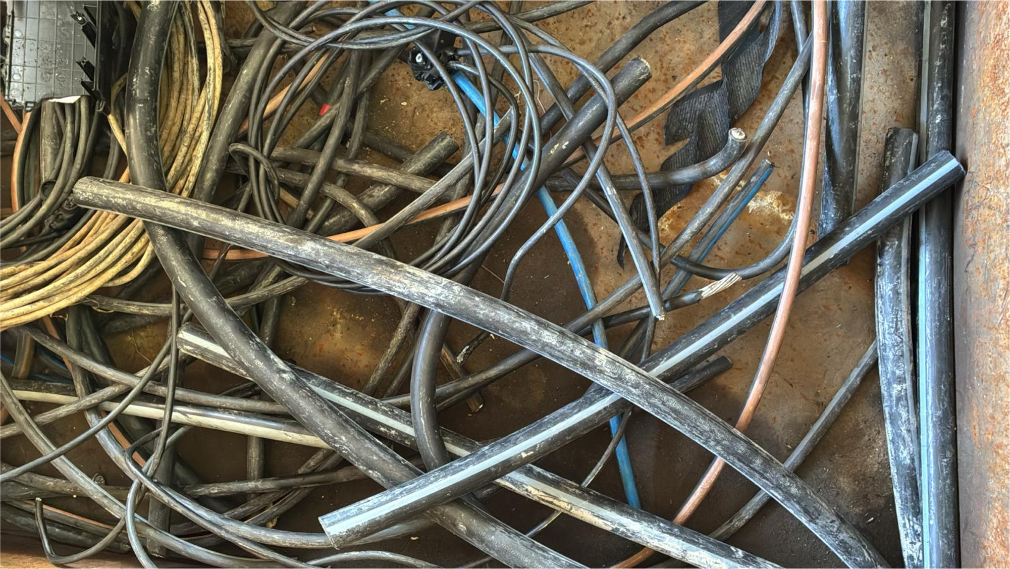Motores y cables eléctricos